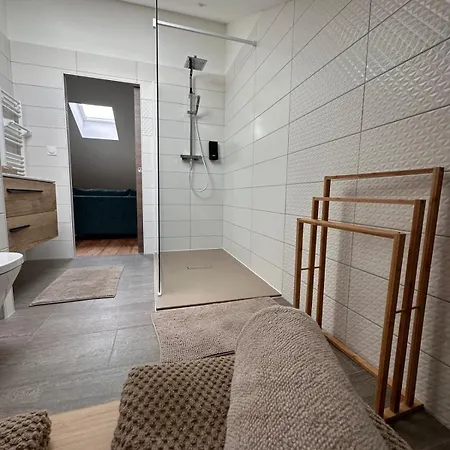 Le Rocher Des Costes