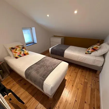 Le Rocher Des Costes *