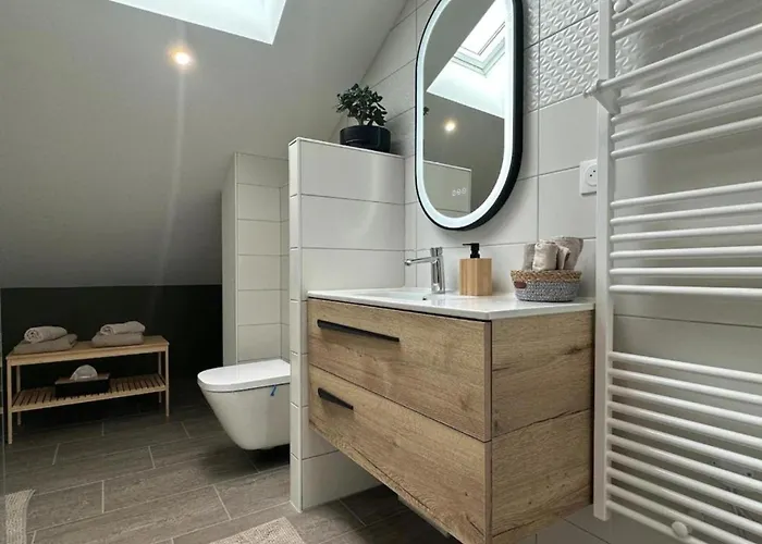 Le Rocher Des Costes Apartment