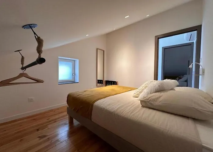 Le Rocher Des Costes Apartment